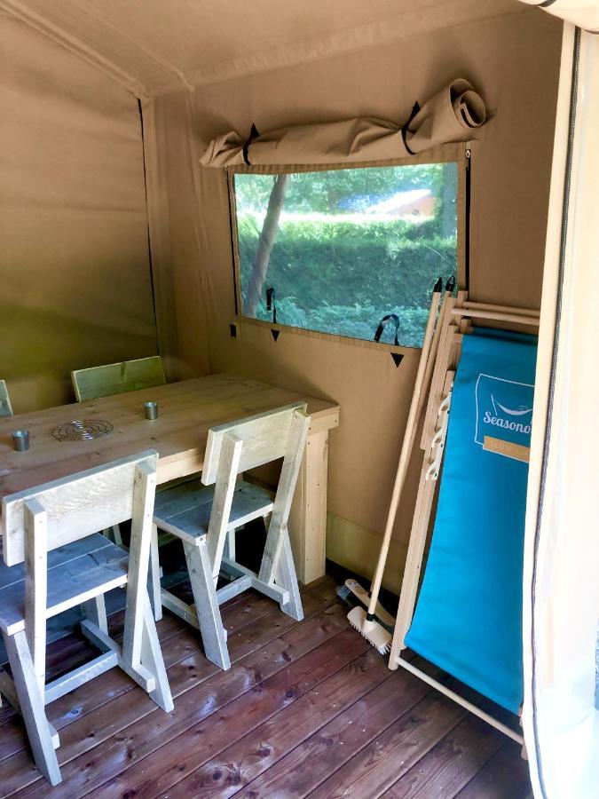 Camping Etang Des Bois Vieilles-Maisons-sur-Joudry Exterior photo