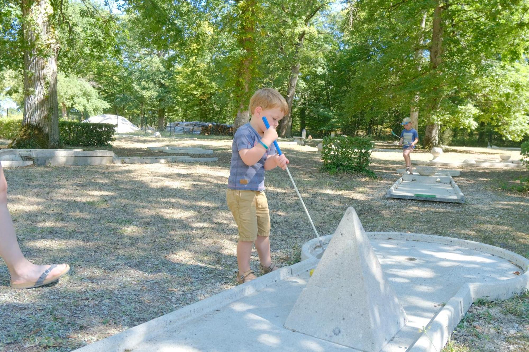 Camping Etang Des Bois Vieilles-Maisons-sur-Joudry Exterior photo