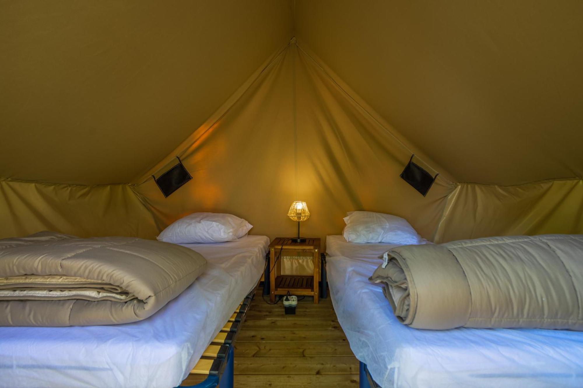 Camping Etang Des Bois Vieilles-Maisons-sur-Joudry Exterior photo